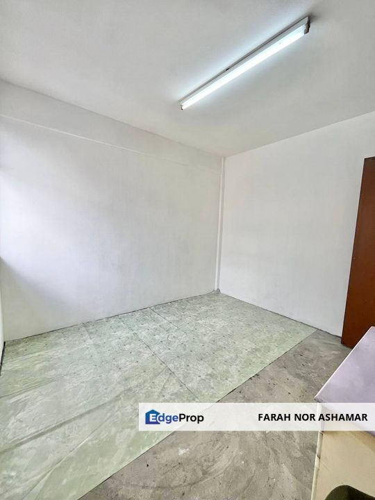 Rista Villa Apartment, Puchong, Selangor For Sale - Basic & Well Maintained Unit, Selangor, Puchong