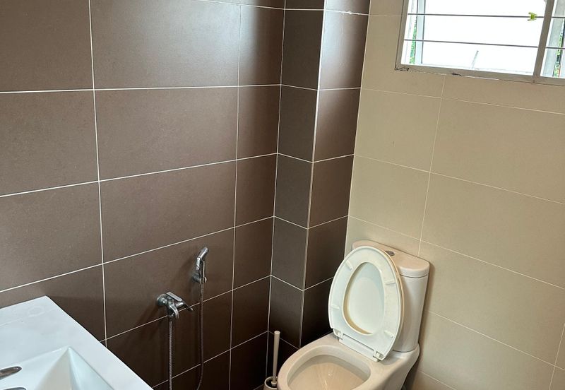 Jalan Uranus U5/122C