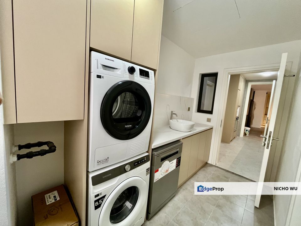 Allevia Mont Kiara 4+1 bedrooms partly for rent, Kuala Lumpur, Mont Kiara