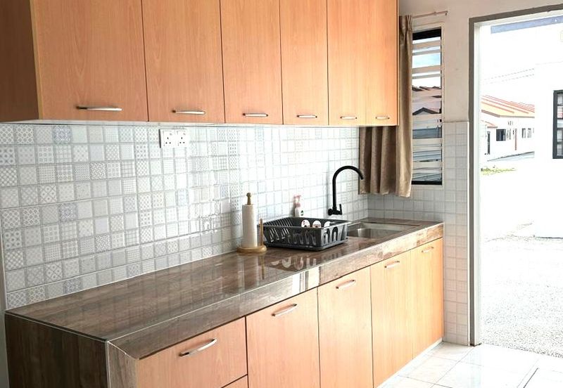 FULLY FURNISHED RUMAH TERES 1 TINGKAT (ENDLOT) THE LAKES SPANISH GARDEN, BATU GAJAH