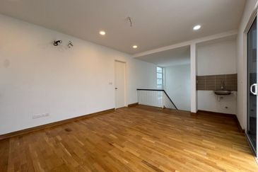 New House Spacious Balcony 3 Storey Hyperlink Terrace Duta Villa @ Precint 14, Putrajaya