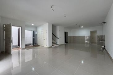 New House Spacious Balcony 3 Storey Hyperlink Terrace Duta Villa @ Precint 14, Putrajaya