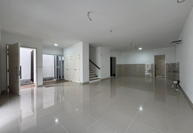 New House Spacious Balcony 3 Storey Hyperlink Terrace Duta Villa @ Precint 14, Putrajaya
