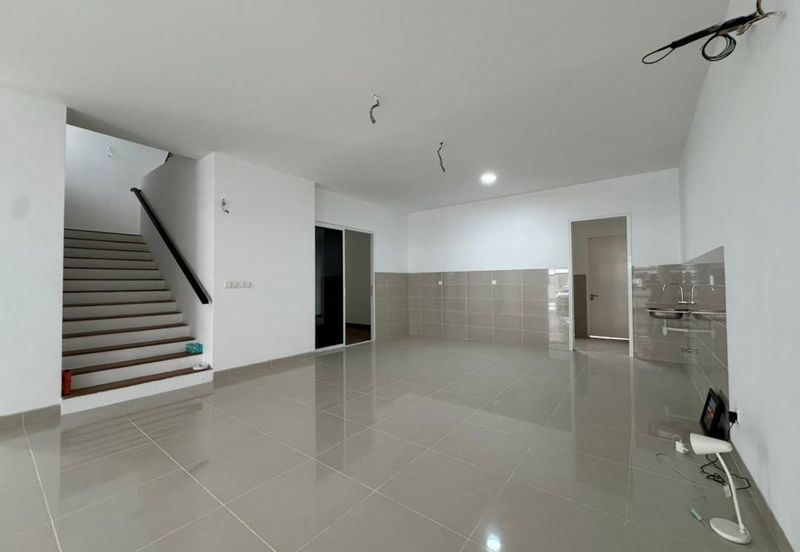 New House Spacious Balcony 3 Storey Hyperlink Terrace Duta Villa @ Precint 14, Putrajaya
