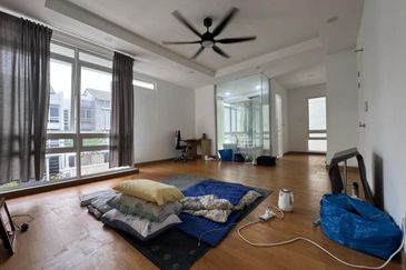 New House Spacious Balcony 3 Storey Hyperlink Terrace Duta Villa @ Precint 14, Putrajaya