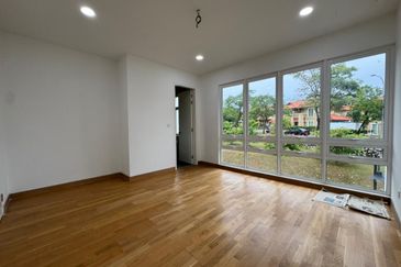 New House Spacious Balcony 3 Storey Hyperlink Terrace Duta Villa @ Precint 14, Putrajaya