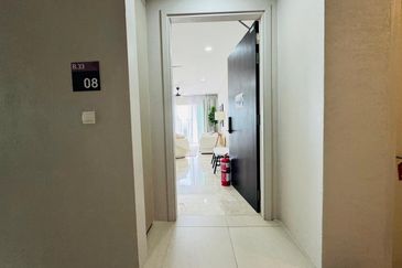 Datum Jelatek Residence