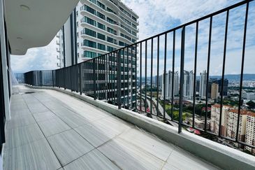 Datum Jelatek Residence