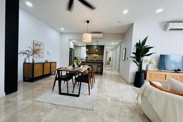 Datum Jelatek Residence