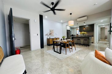 Datum Jelatek Residence