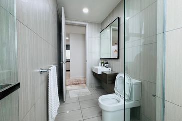 Datum Jelatek Residence