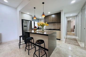 Datum Jelatek Residence