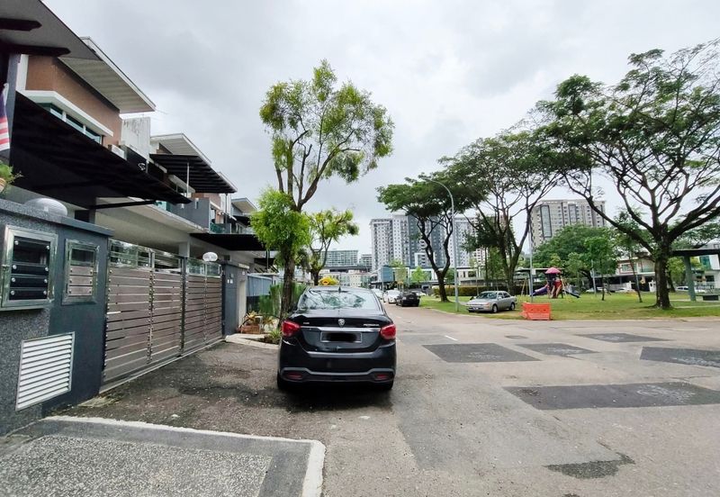 Austin Residence @Taman Mount Austin