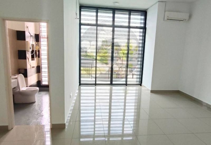 Austin Residence @Taman Mount Austin