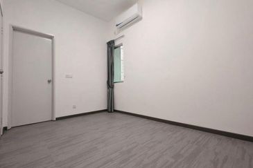 Dedaun Hijau (Greenfield Regency)