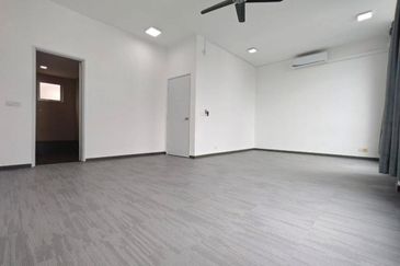 Dedaun Hijau (Greenfield Regency)