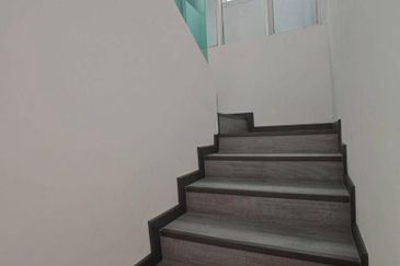 Dedaun Hijau (Greenfield Regency)