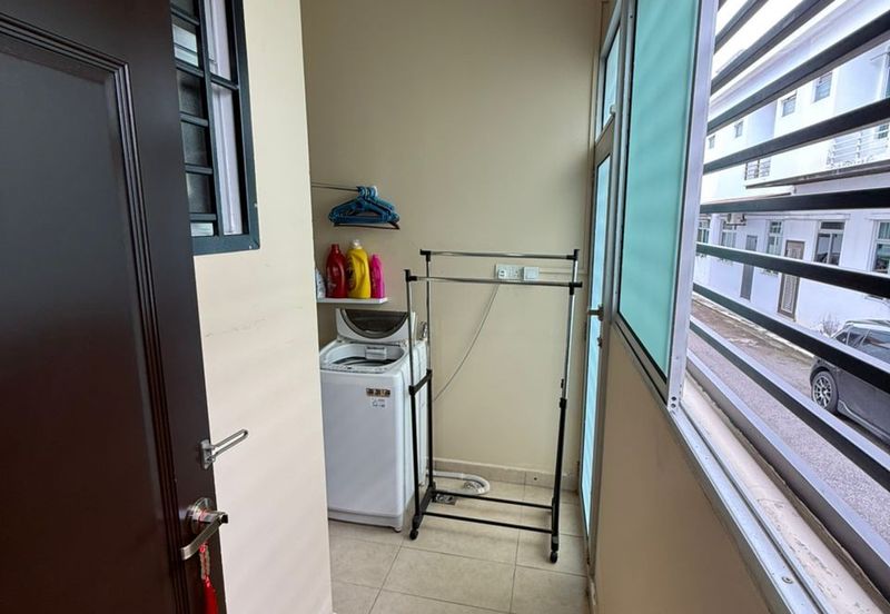 Austin Residence @Taman Mount Austin