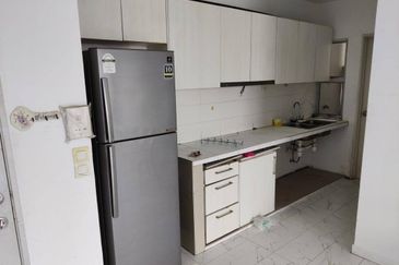 Dedaun Hijau (Greenfield Regency)