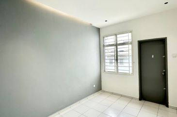 Jalan Persiaran Desa Tebrau