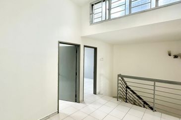 Jalan Persiaran Desa Tebrau