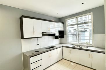 Jalan Persiaran Desa Tebrau