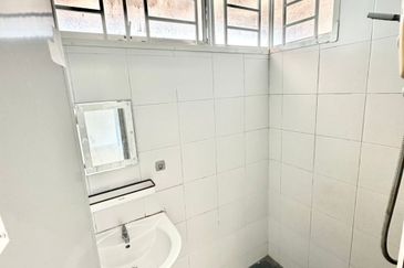 Jalan Persiaran Desa Tebrau