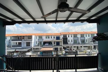 Jalan Pulai Mutiara