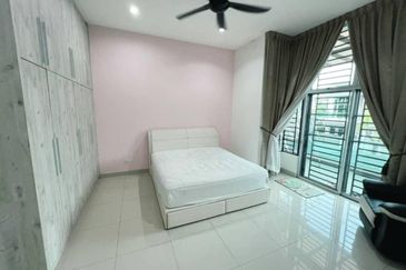 Austin Residence @Taman Mount Austin