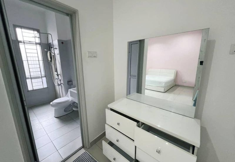 Austin Residence @Taman Mount Austin