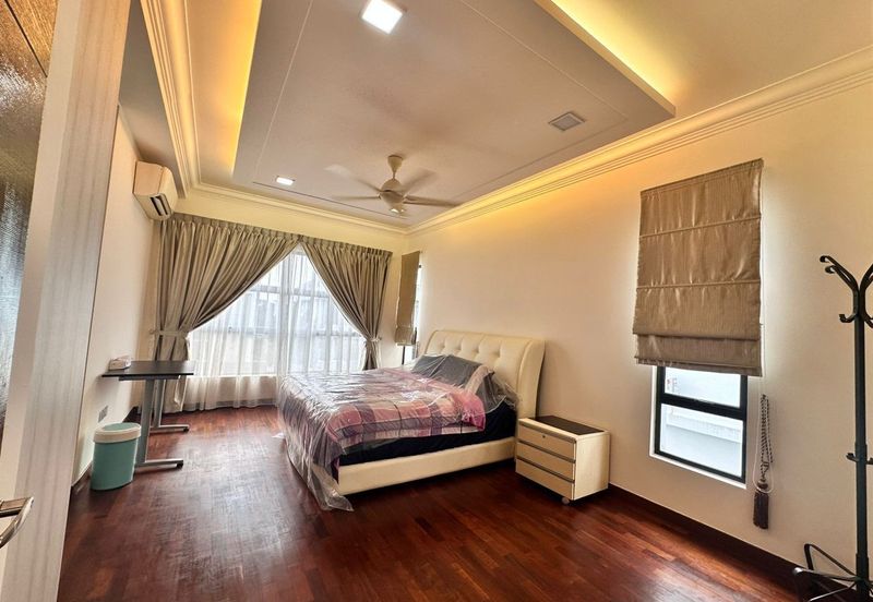 The Canal Garden South, Horizon Hills