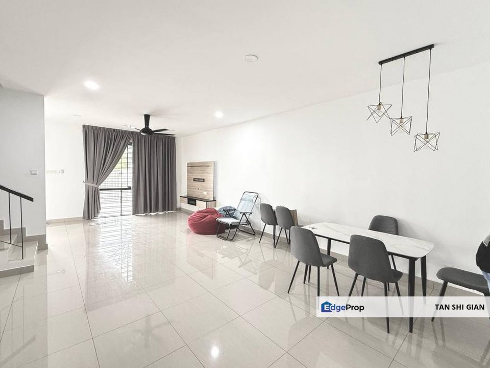 Taman Gaya, Precinct 3A Cluster House for Sale, Johor, Ulu Tiram