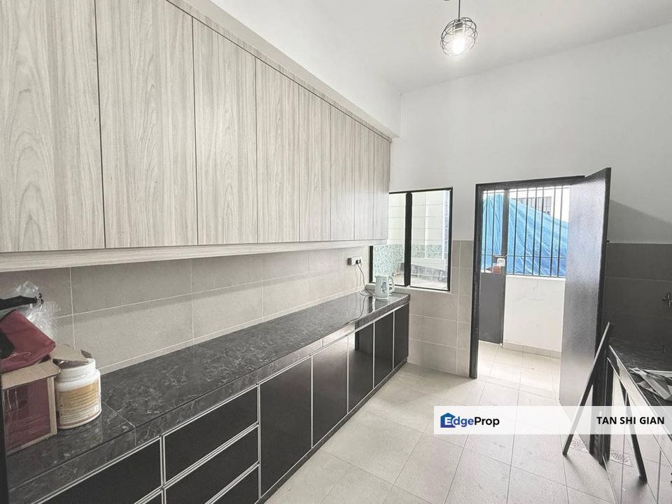 Taman Gaya, Precinct 3A Cluster House for Sale, Johor, Ulu Tiram