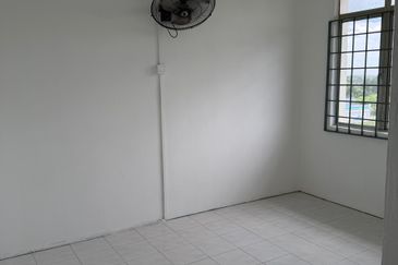Summer Park Townhouse (Pangsapuri Alam Jaya), Bandar Baru Seri Alam