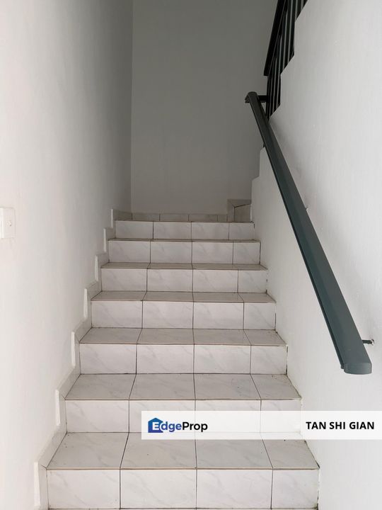 Summer Park Town House Duplex unit for Sale, Johor, Masai