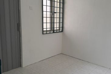 Summer Park Townhouse (Pangsapuri Alam Jaya), Bandar Baru Seri Alam