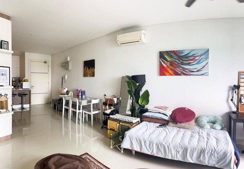 1Medini & Medini Signature