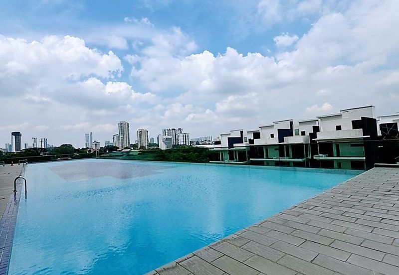 Paragon Suites @ CIQ