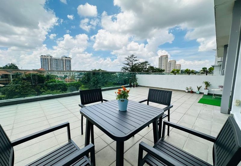 Paragon Suites @ CIQ