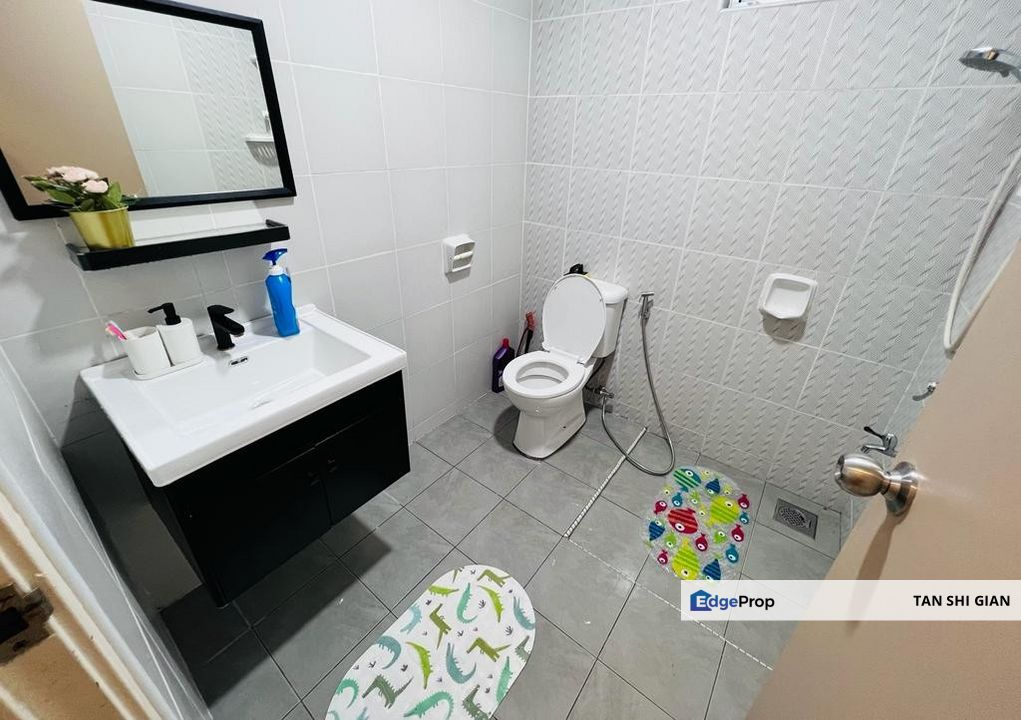 Austin Suites 4bedroom Apartment for Sale, Johor, Johor Bahru