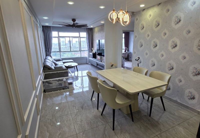 Midas Perling Apartment