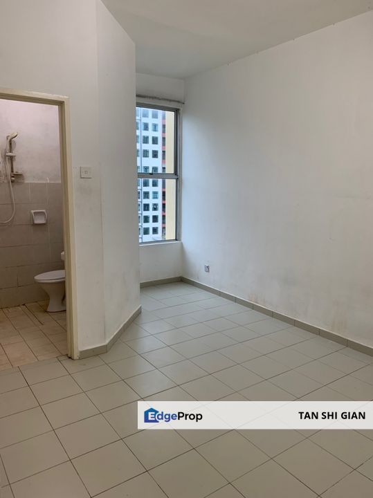 Mount Austin, Lake View Suites 2bed for Sale, Johor, Johor Bahru