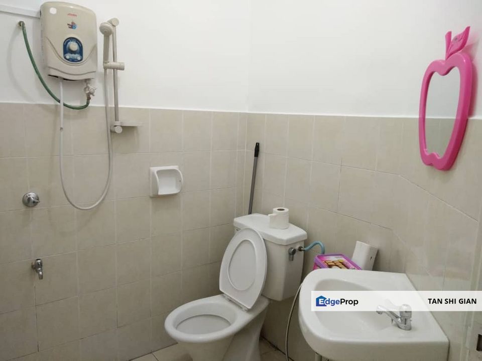 Mount Austin, Lake View Suites 2bed for Sale, Johor, Johor Bahru