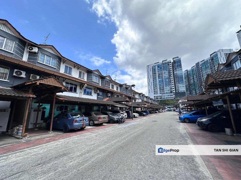 Tampoi Indah Townhouse For Sale , Johor, Tampoi