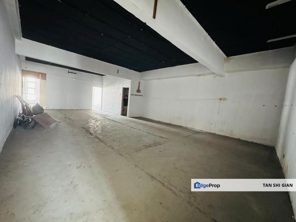 Kulai Sri Putri Shop for sale , Johor, Kulai