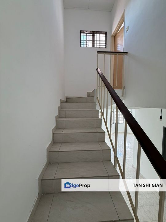 Bukit Tiram double Storey house for Sale, Johor, Ulu Tiram