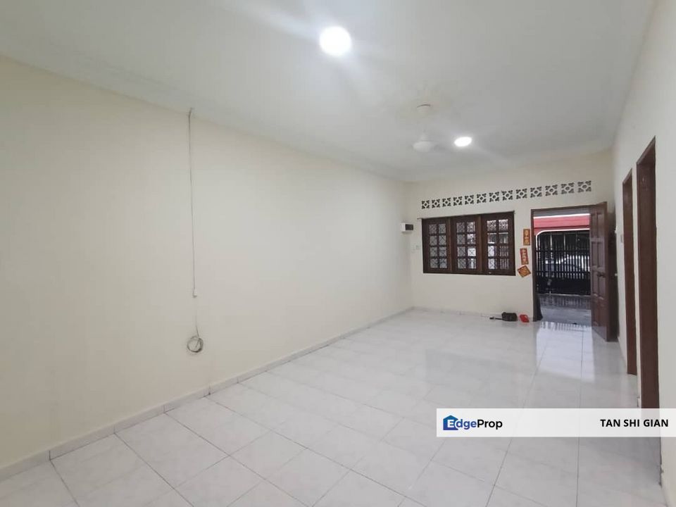Tun Aminah single Storey House for Sale , Johor, Skudai