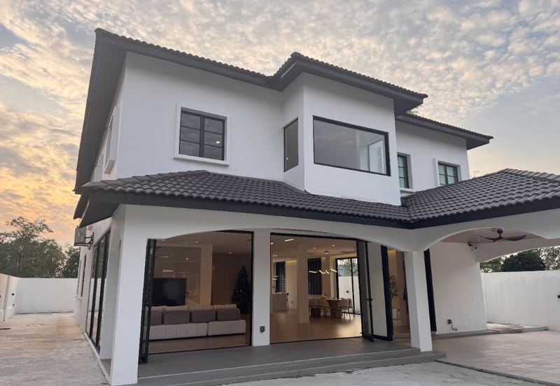 Bukit Suria Garden Village