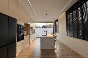 Bukit Suria Garden Village