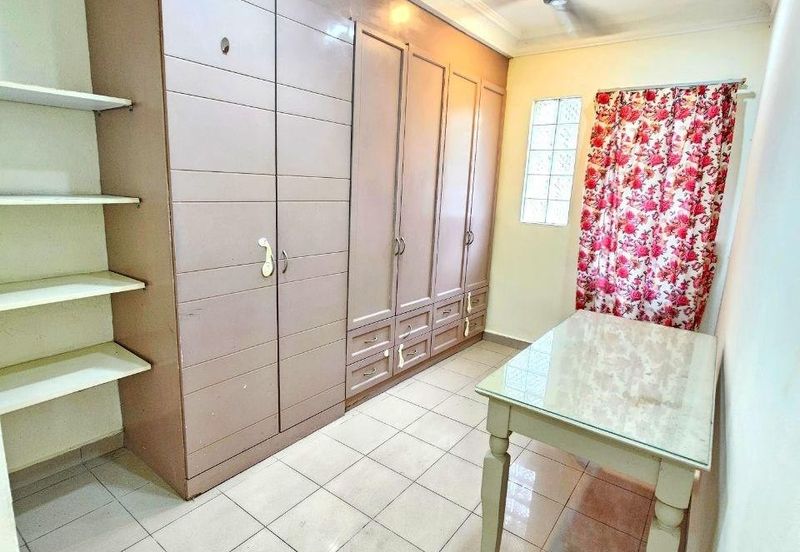 For sale! Semi D Corner @ Seksyen 9, Shah Alam